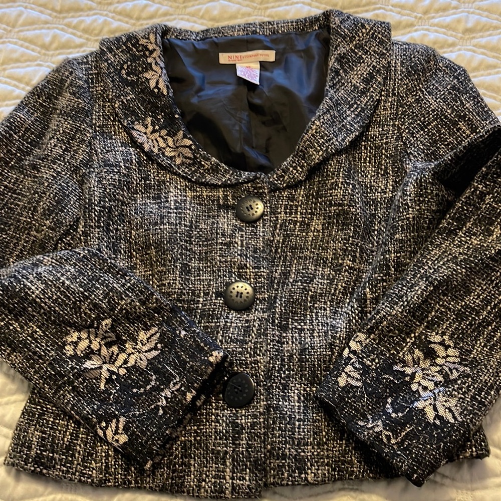 Beautiful crop jacket
